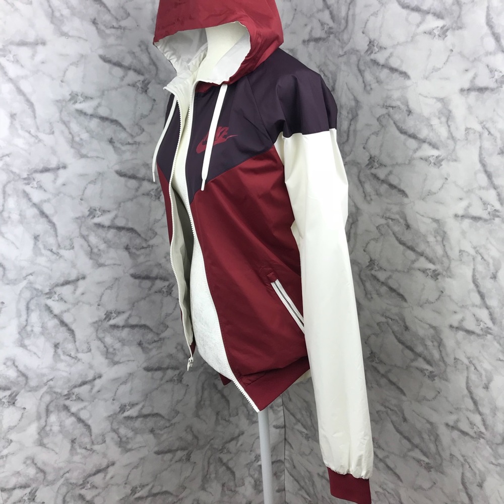 Nike Windrunner Jacket - Picture 2 of 8
